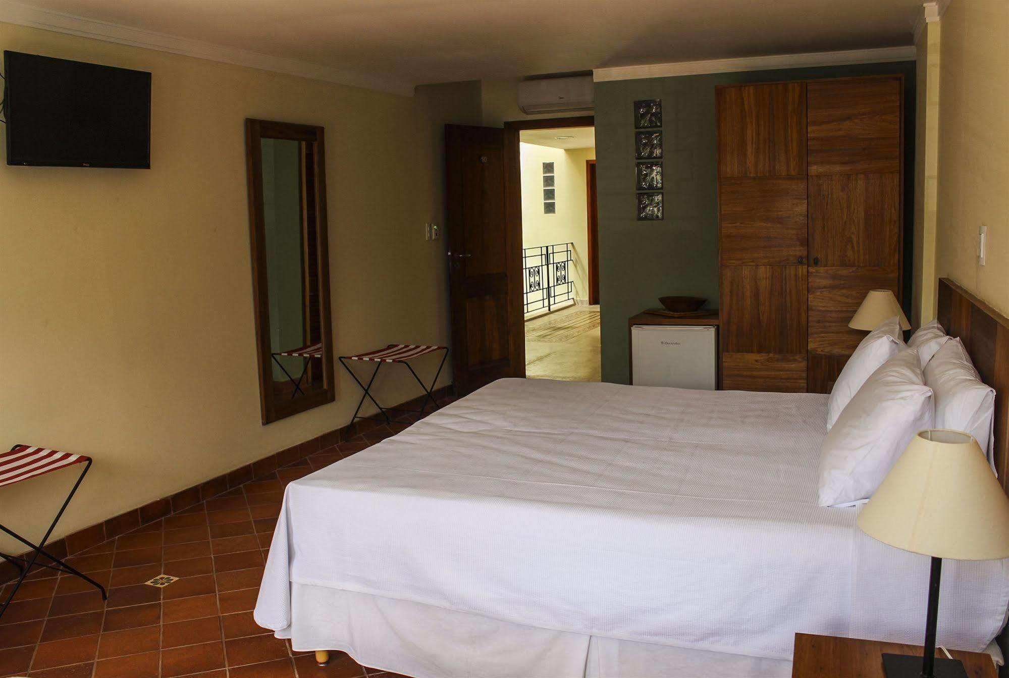 Hotel Cruz Do Pascoal Salvador Bagian luar foto